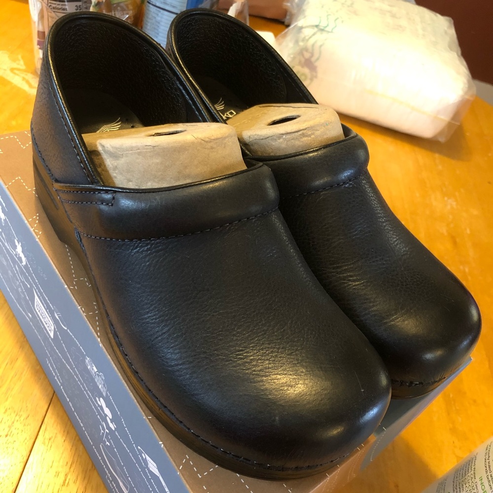 Dansko Professional Clogs *WORN 1x <30m indoors*